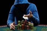 Bluff trong poker là gì? Lợi thế của việc sử dụng bluff trong poker?